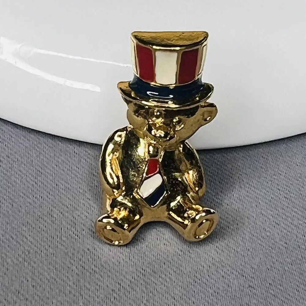 Vintage Avon Patriotic Red White Blue Flag Teddy Bear Lapel Pin Small